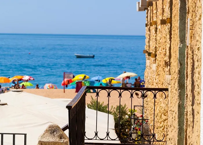 Warm Yellow Albufeira